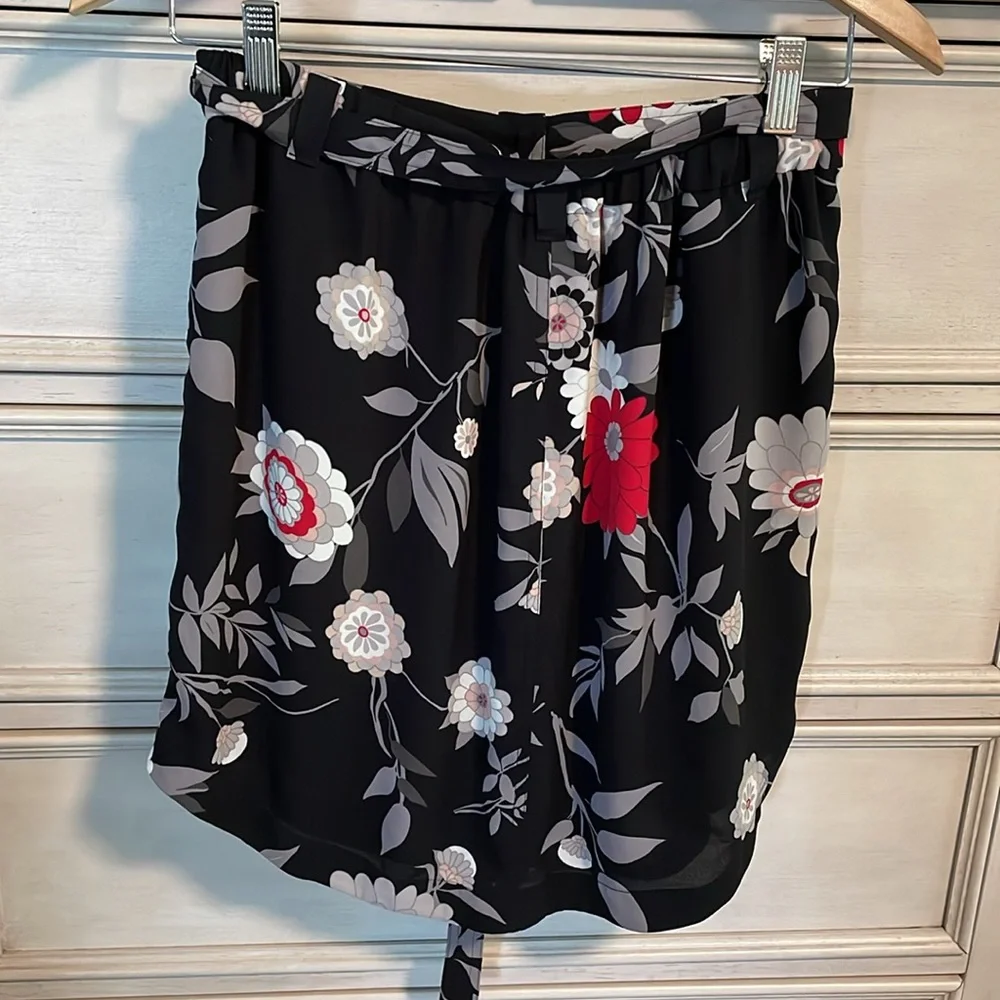 LOFT Black Floral Button Front Tie Waist Polyester Skirt Size XS